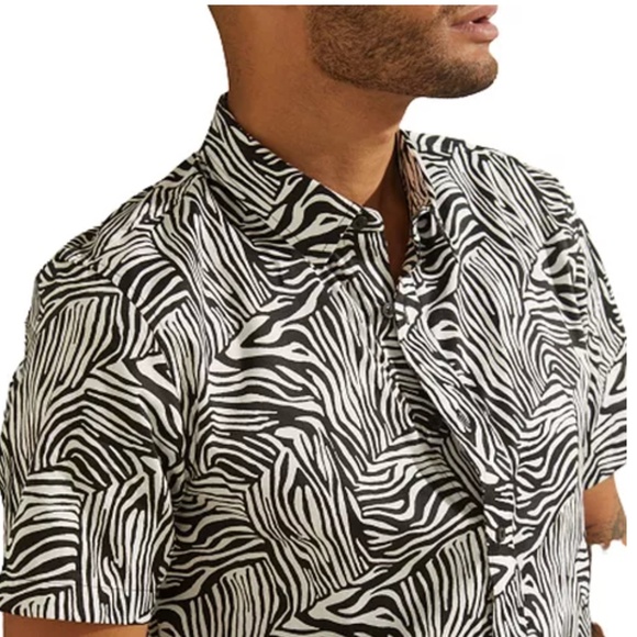 Men's GUESS Slim Fit Short Sleeve Military Inspired Zebra Shirt - Size Men's L - Picture 4 of 15